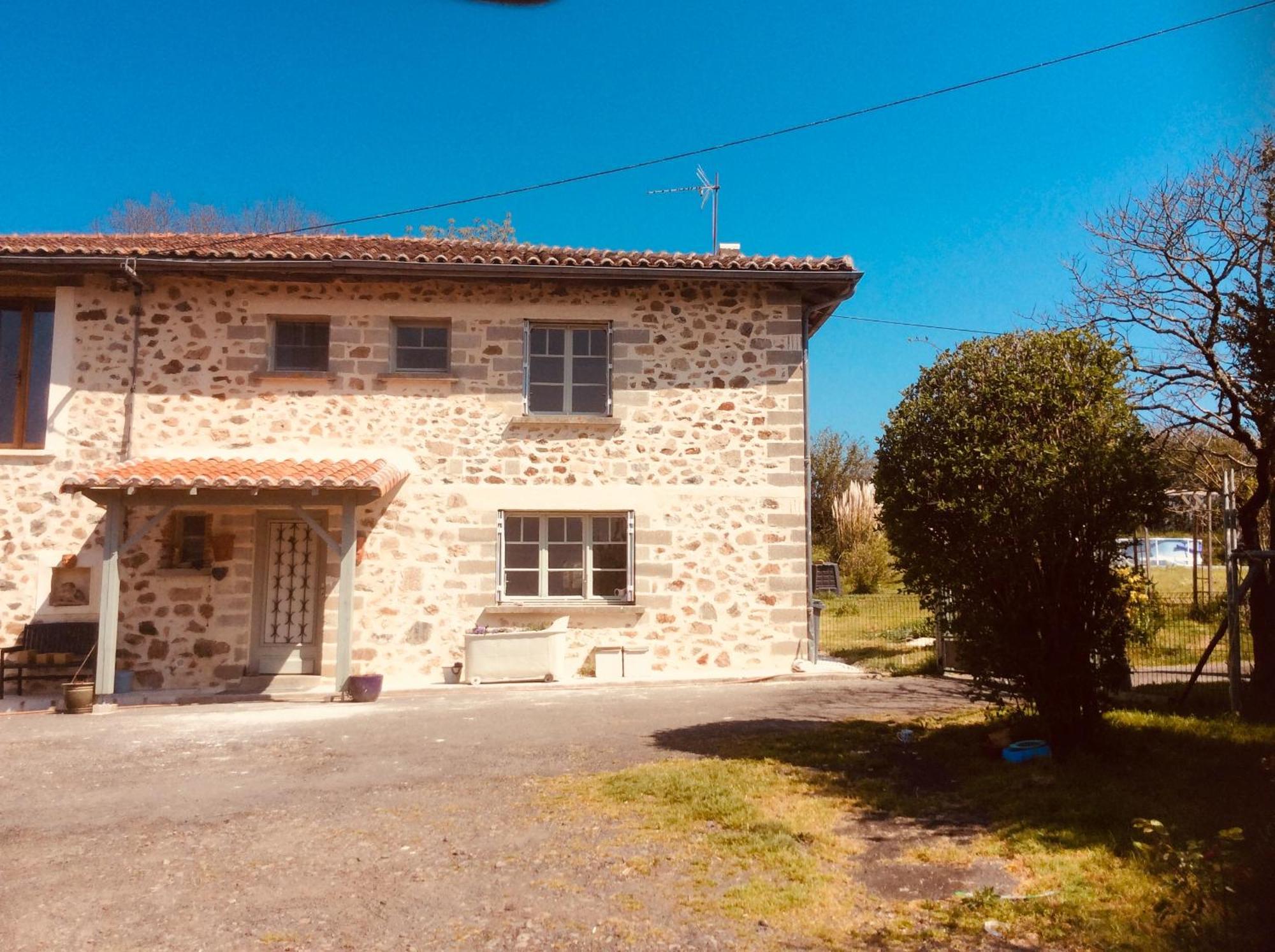 Les Outres Villa Chabrac Exterior photo
