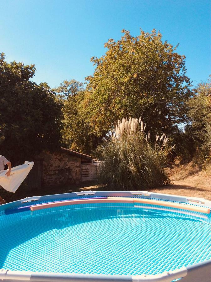 Les Outres Villa Chabrac Exterior photo