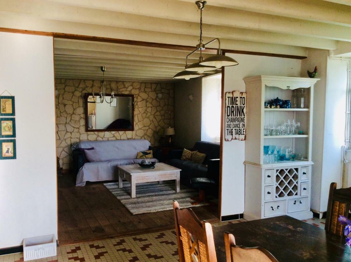 Les Outres Villa Chabrac Exterior photo